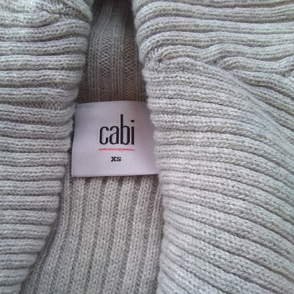 CAbi Soft And Cozy Cable Knit Light Gray Women's Poncho Sweater-size Xs - Picture 3 of 8